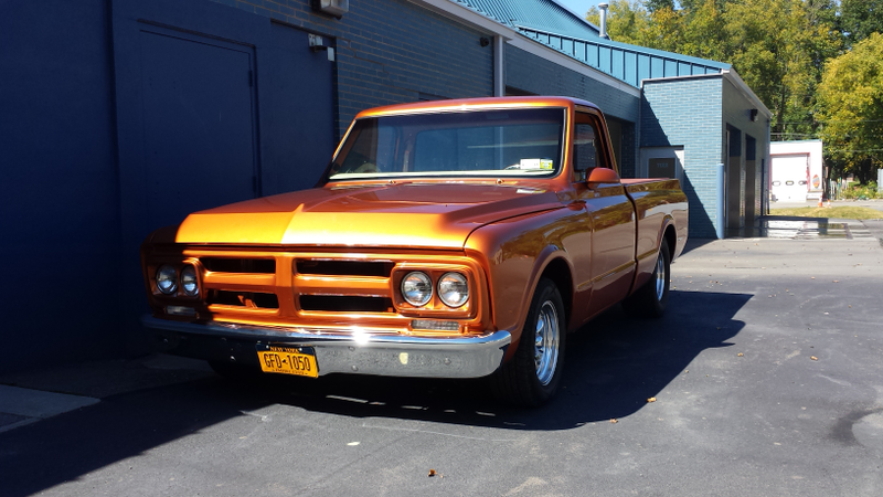 Illustration for article titled C10(?) Restomod Spotted In The Wild